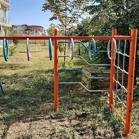 Apartament уютен близо до морето Igroeg Burgas City